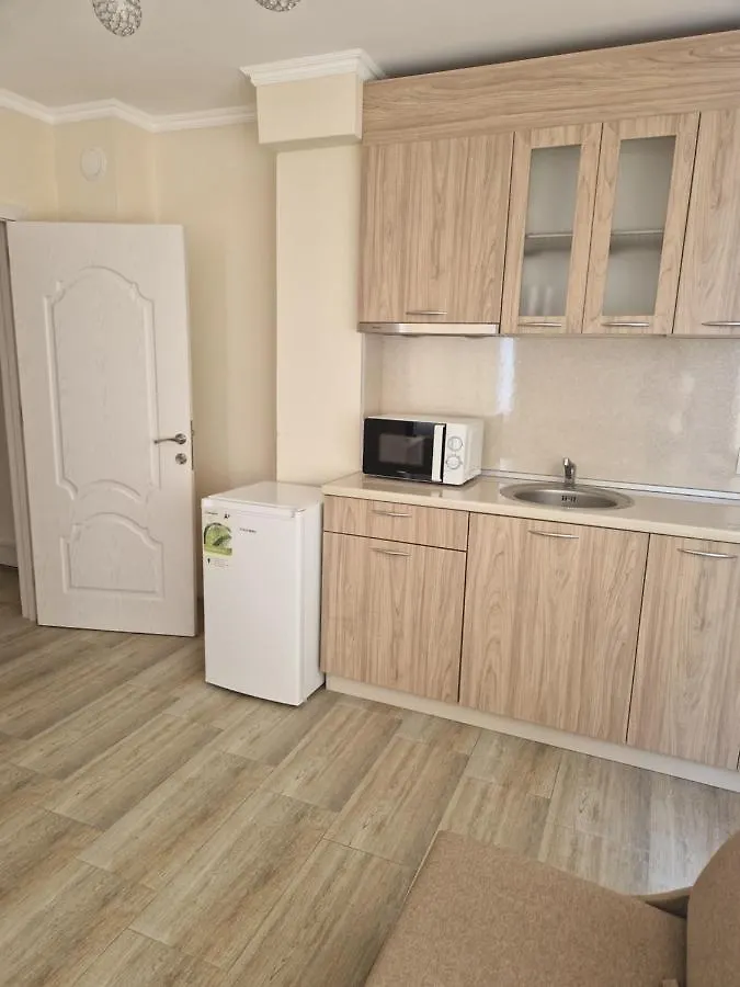 Dara Hotel Primorsko 3*,